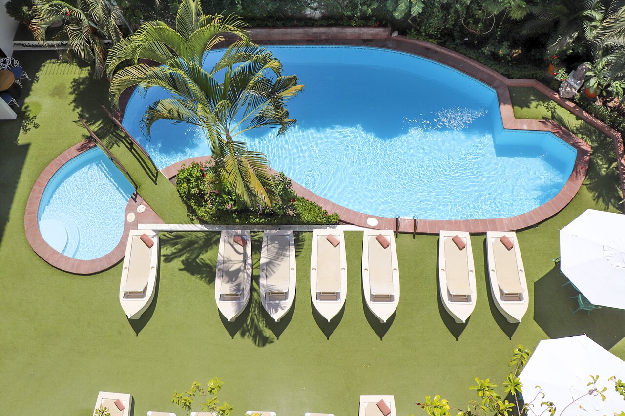 Pool Solarium