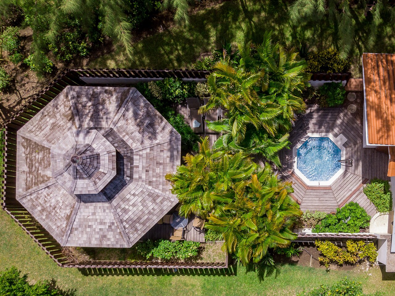 Spa plunge pool.