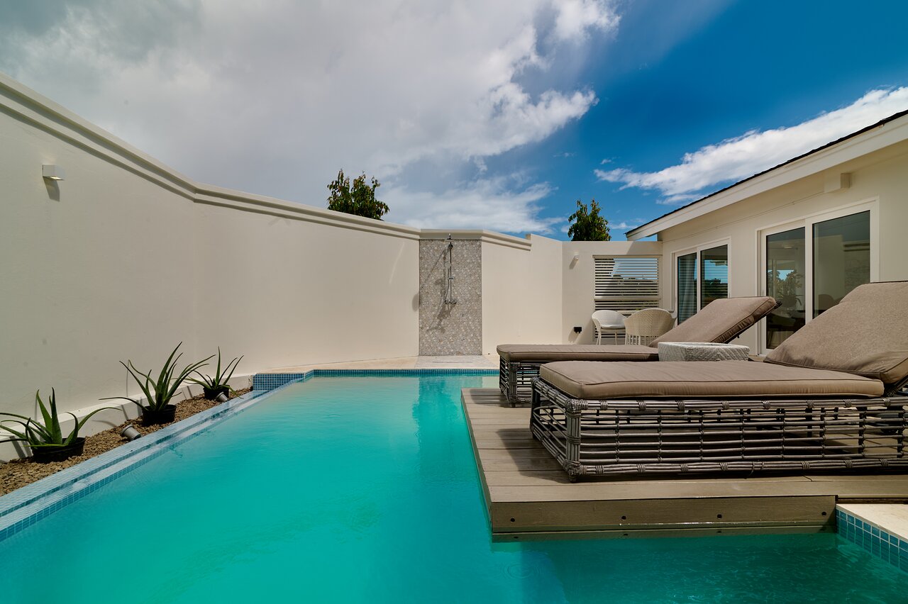 Penthouse Pool Deck