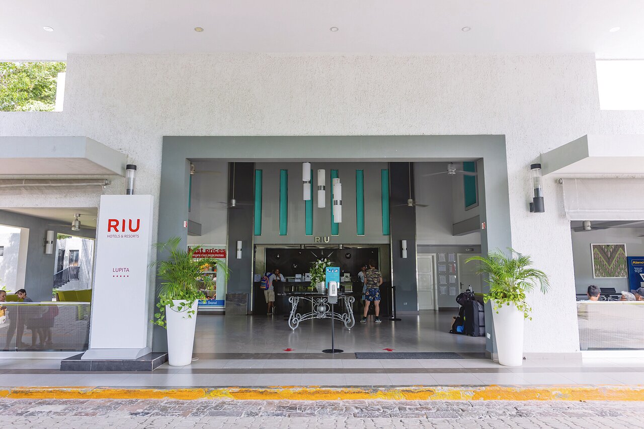 Entrace