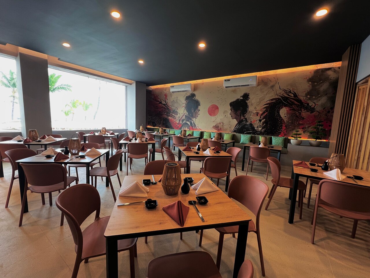 Restaurante Oriental Se requiere reservacion de cena