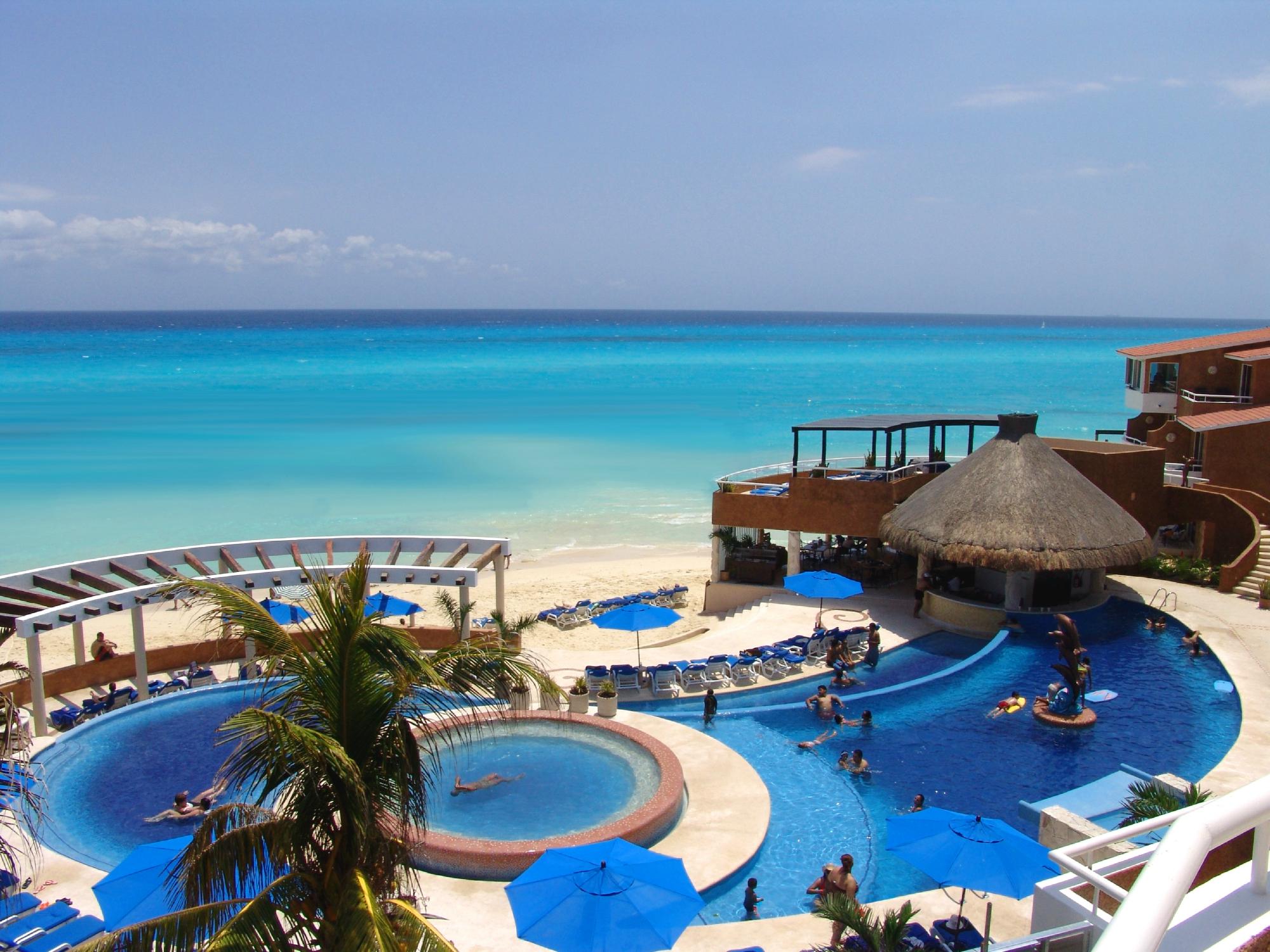 Beach & Pool