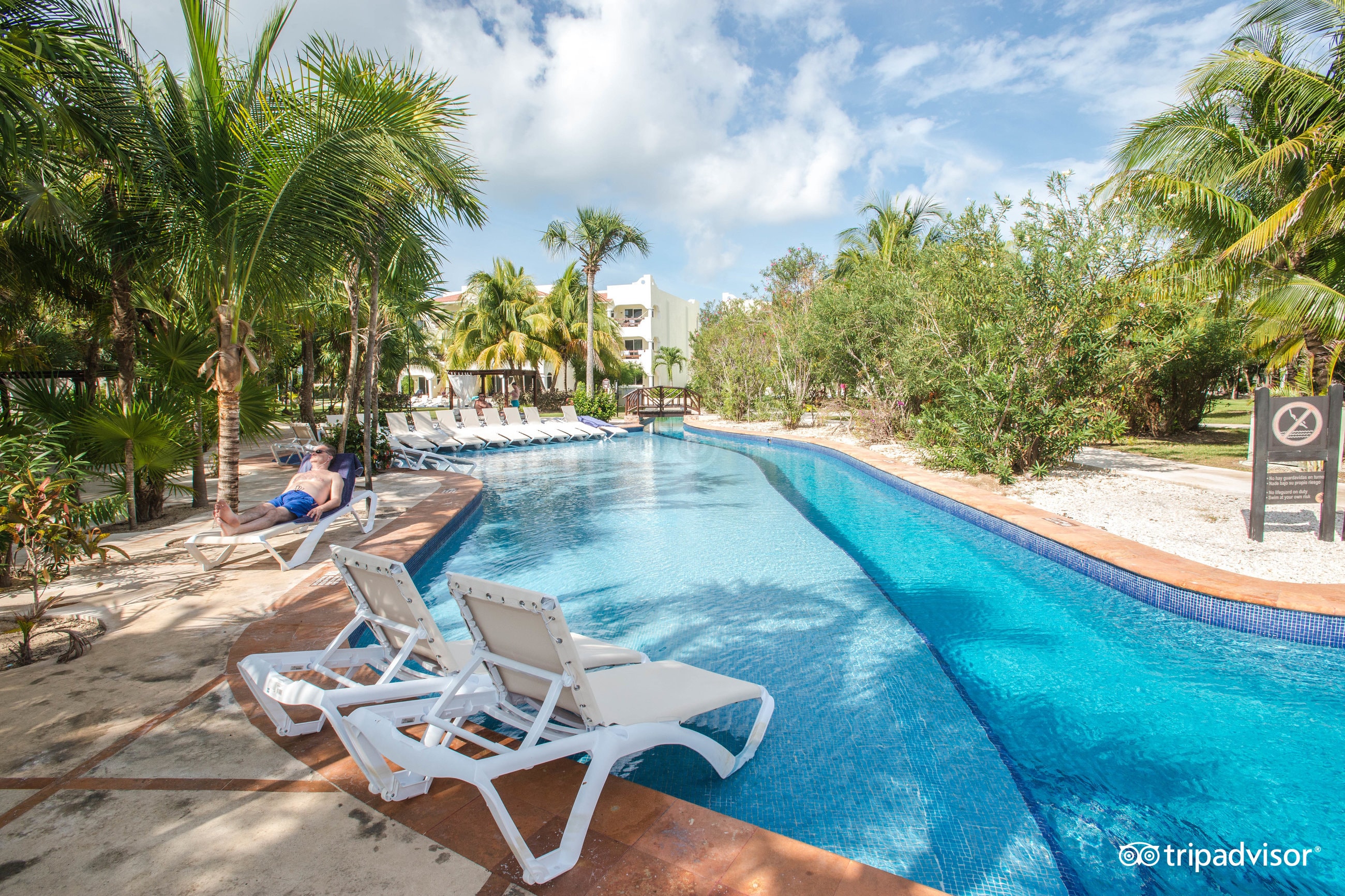 The Pool at the El Dorado Royale