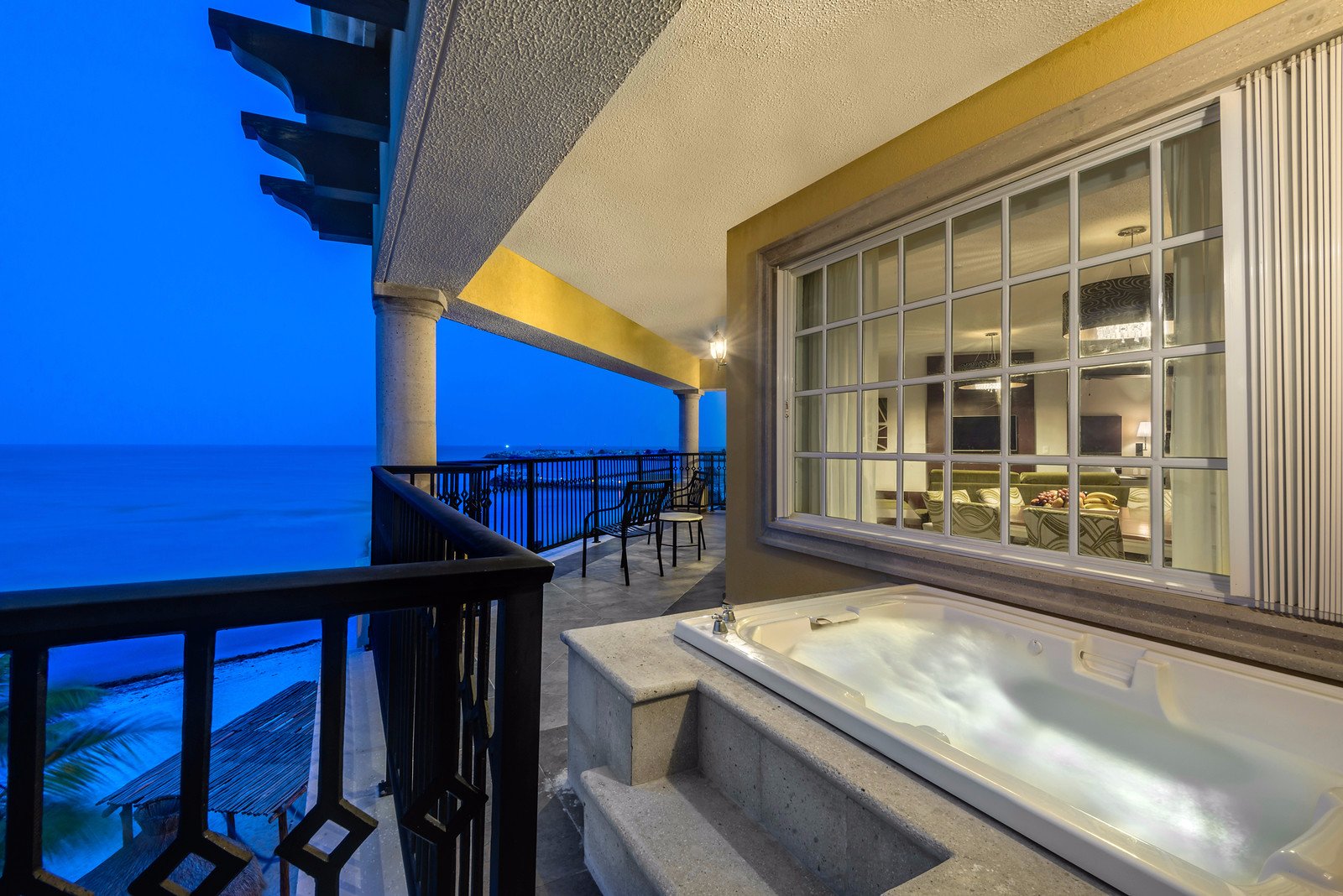 3 Bedroom Suite Jacuzzi