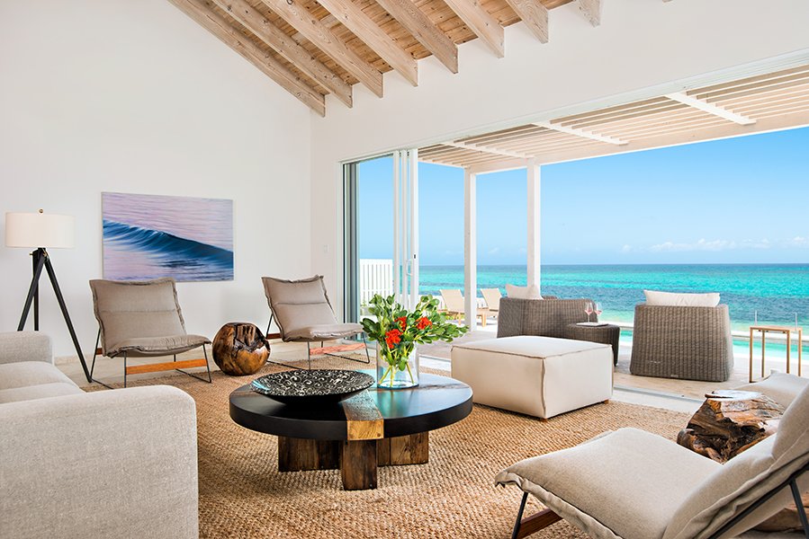 Beachfront Villa - Living room to outdoor terrace and pool