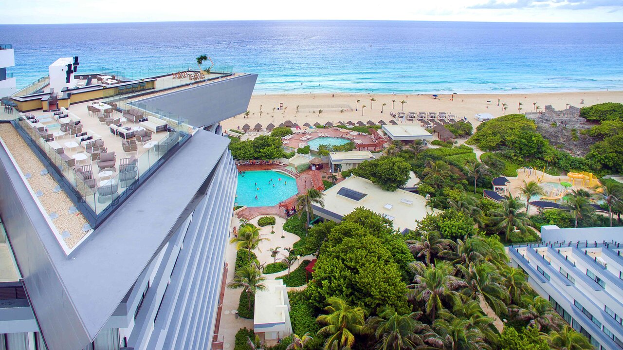 Vista aerea del hotel