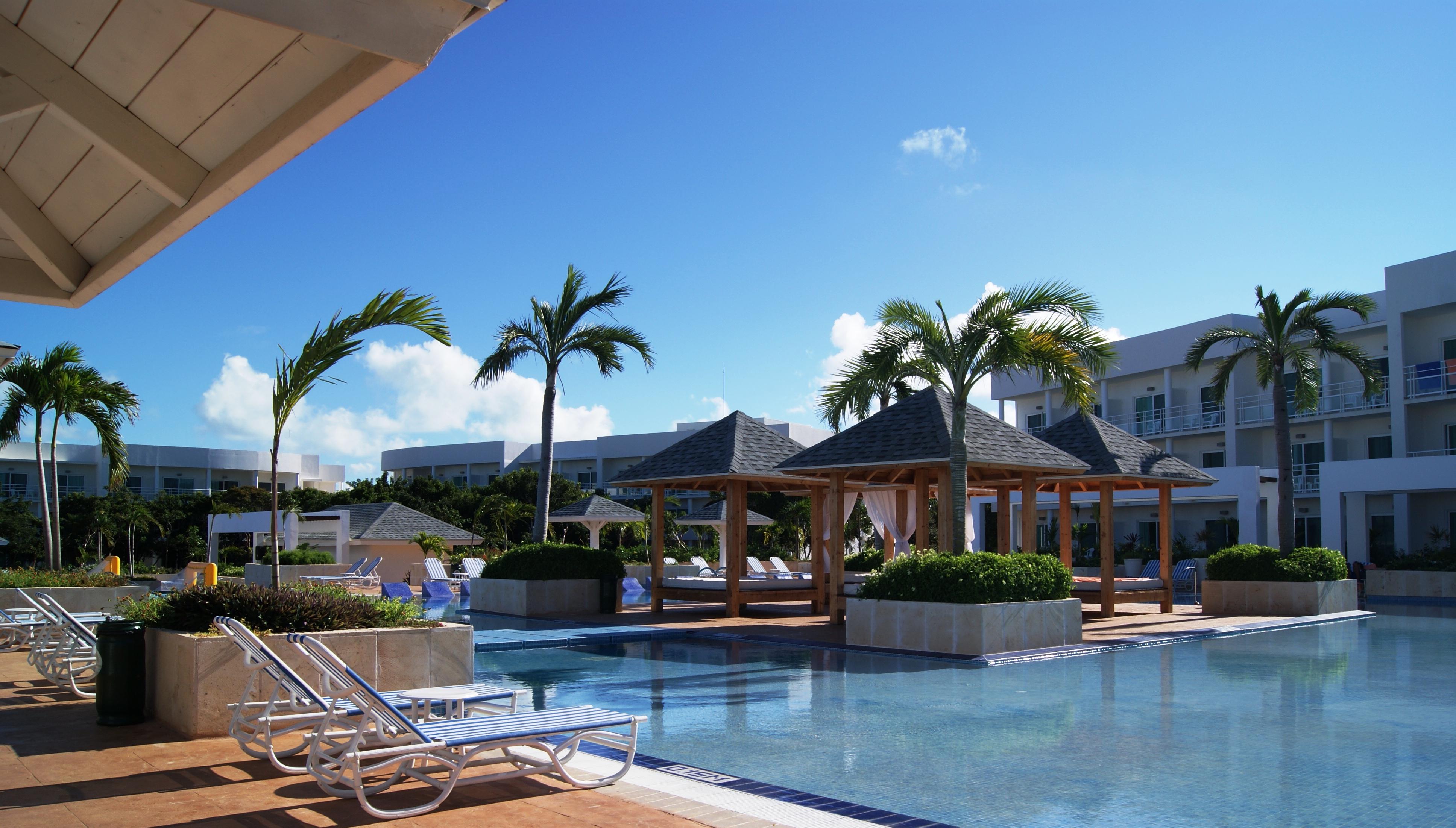 Privilege Pool Area