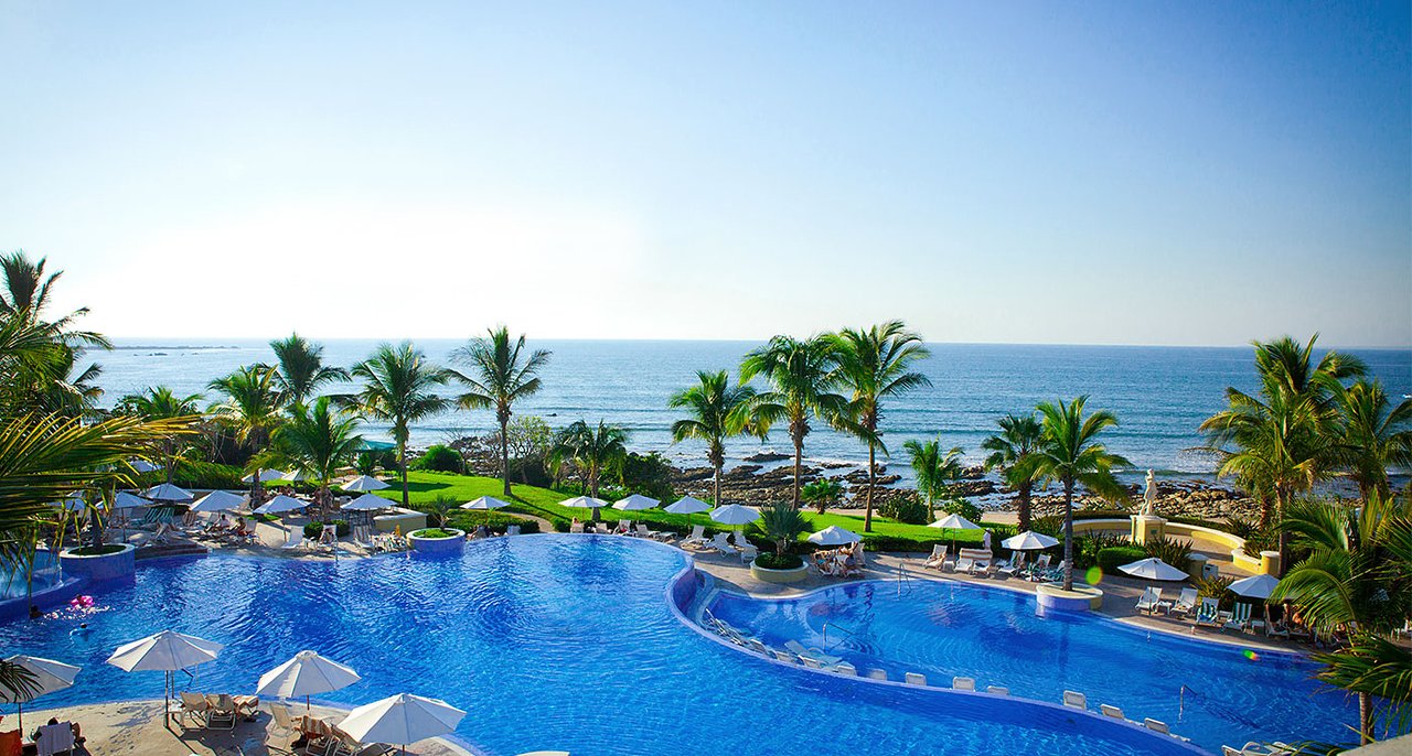 Main pool with ocean views