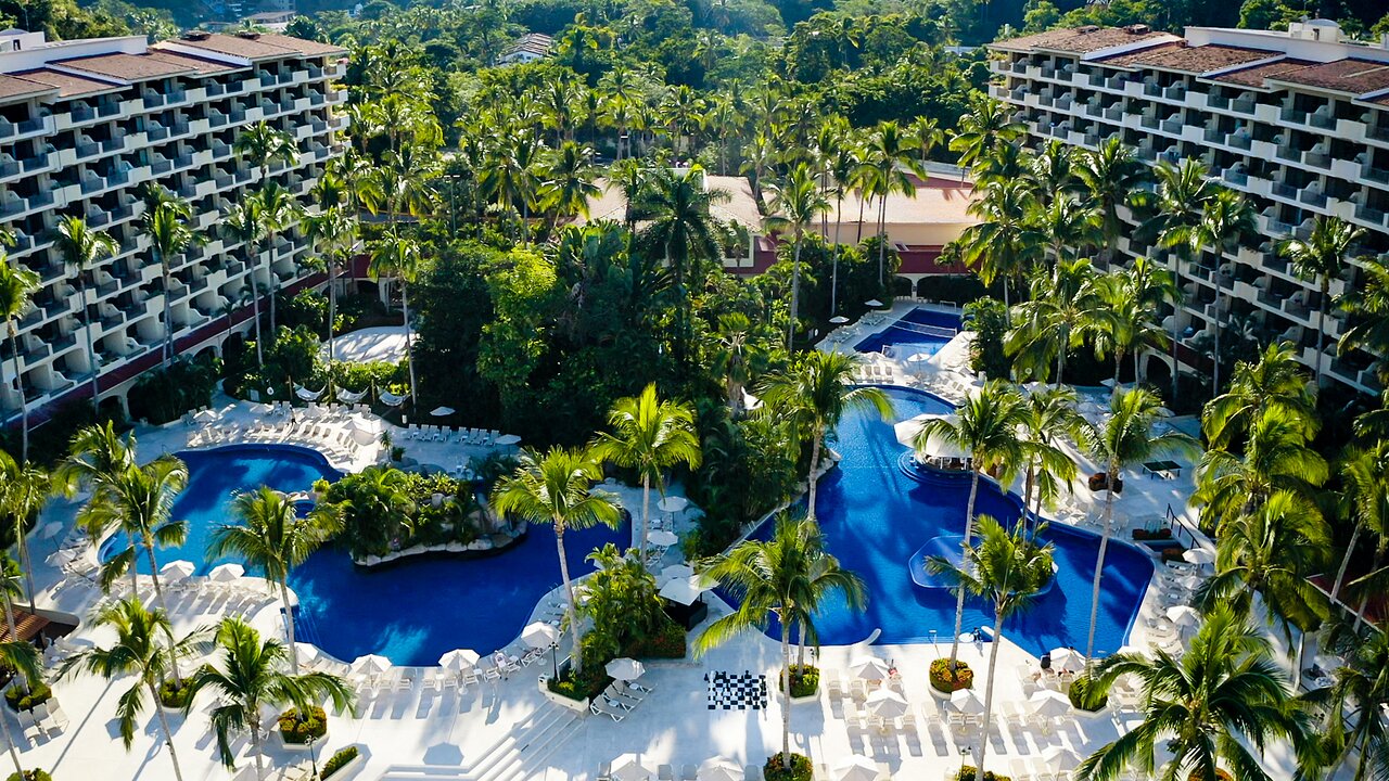 Beautiful grounds and pools.