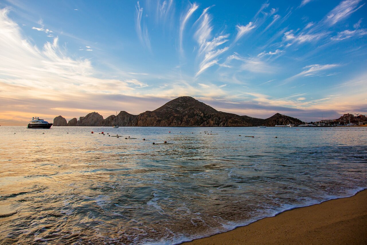 Playa privada nadable para niños con servicio de Guardavidas.