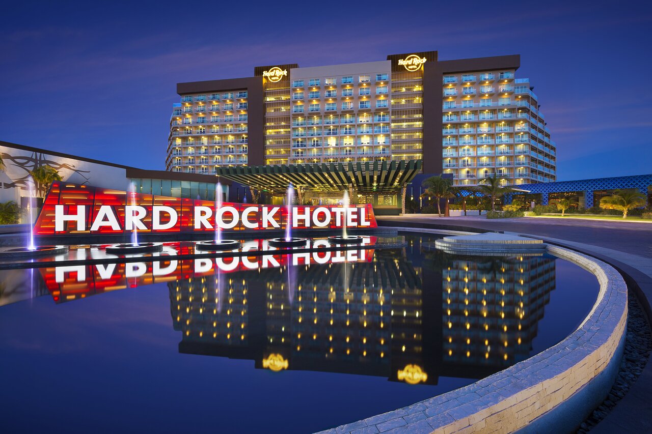 HRHCancun Exterior