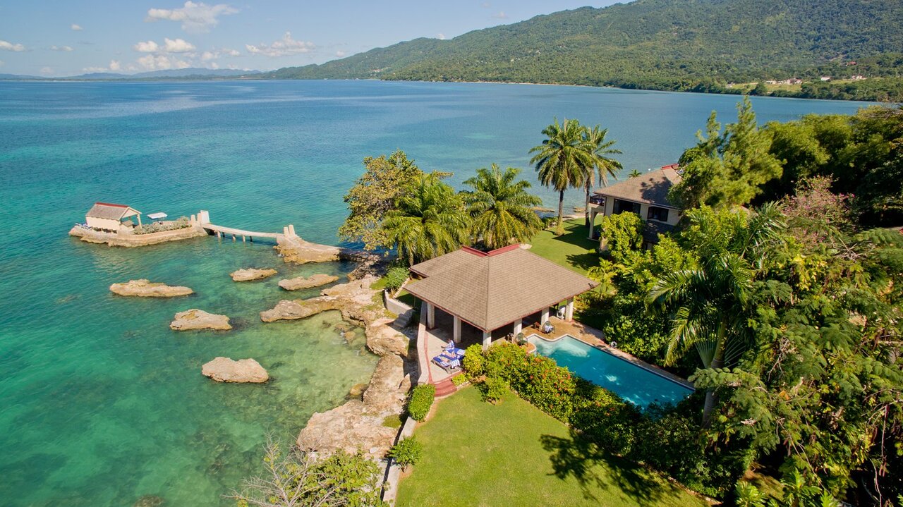 Bluefields Bay Villas & Suites