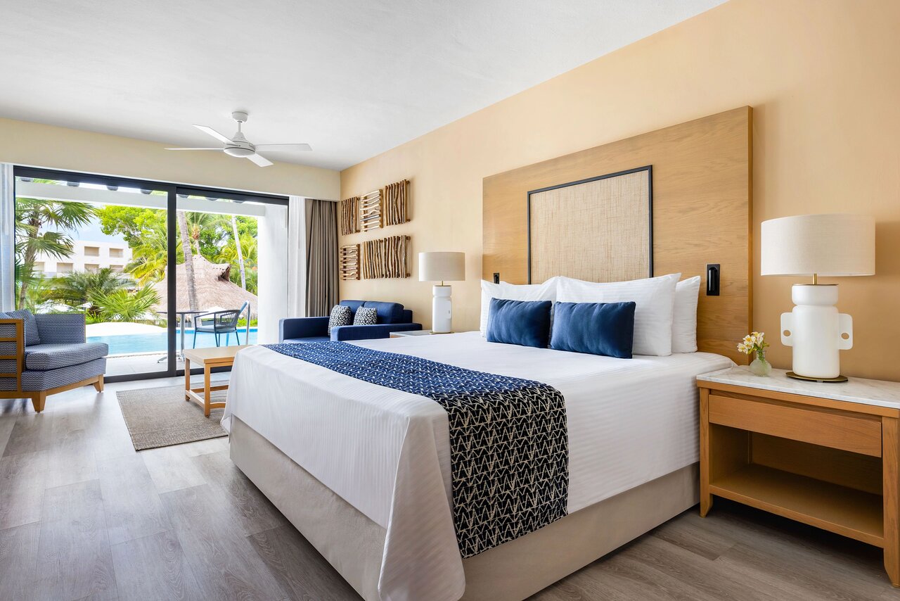 Junior Suite Swim-Up Pool View at Secrets Aura Cozumel