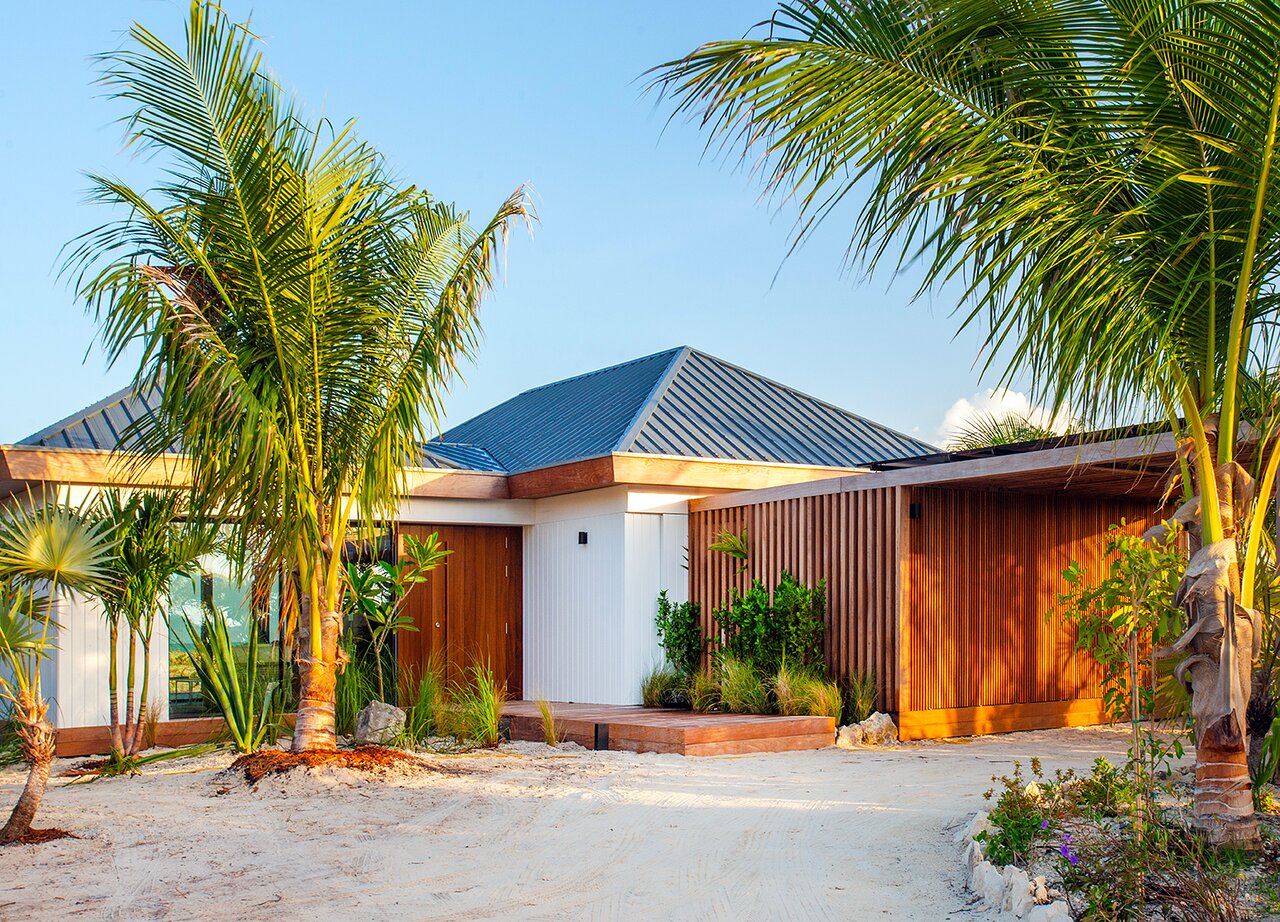 New Oceanfront Beach with private pool
