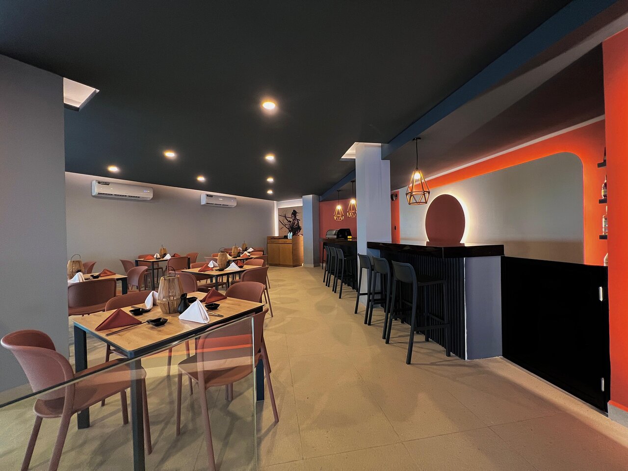 Restaurante Oriental Se requiere reservacion de cena