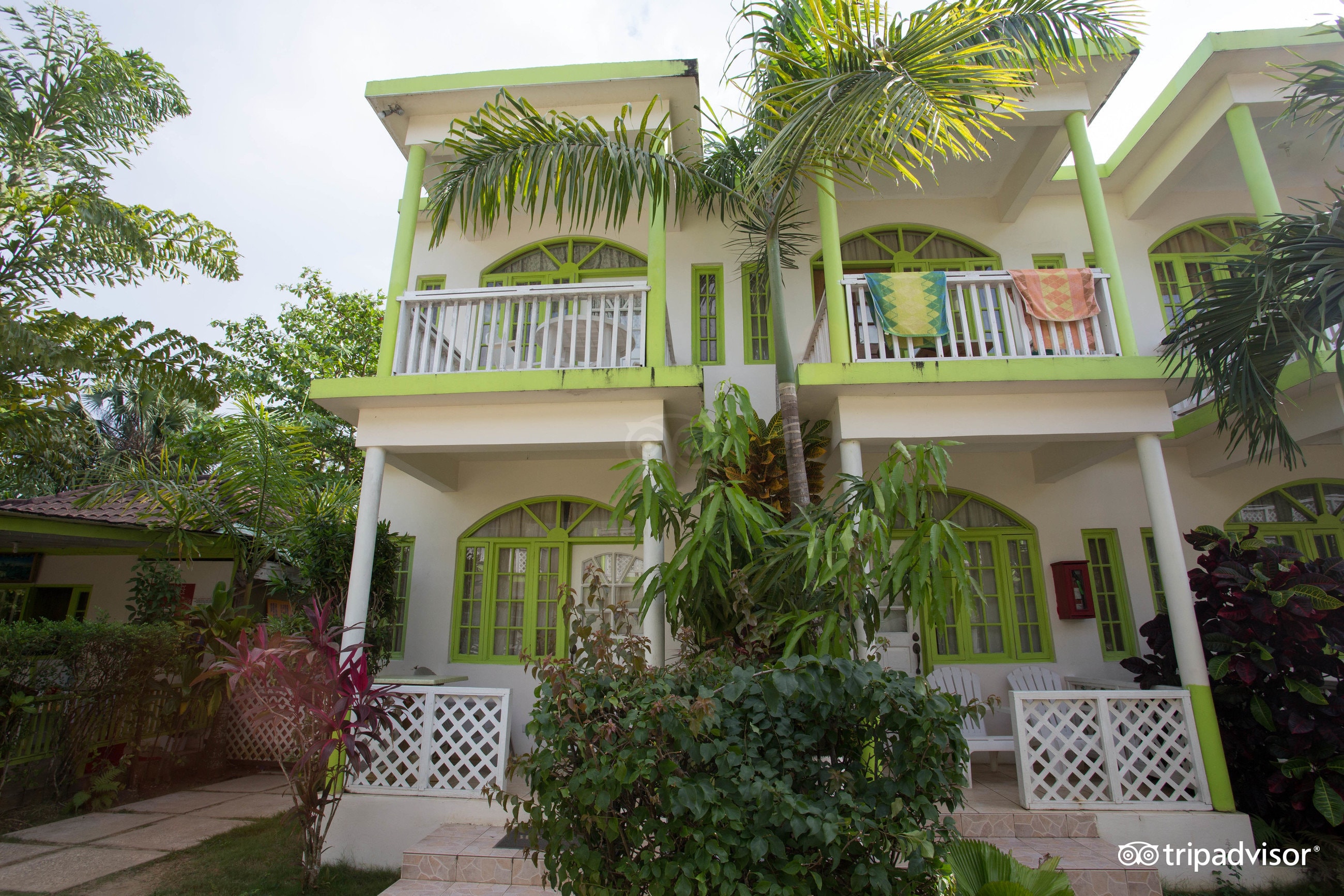 Exterior at the Fun Holiday Beach Resort