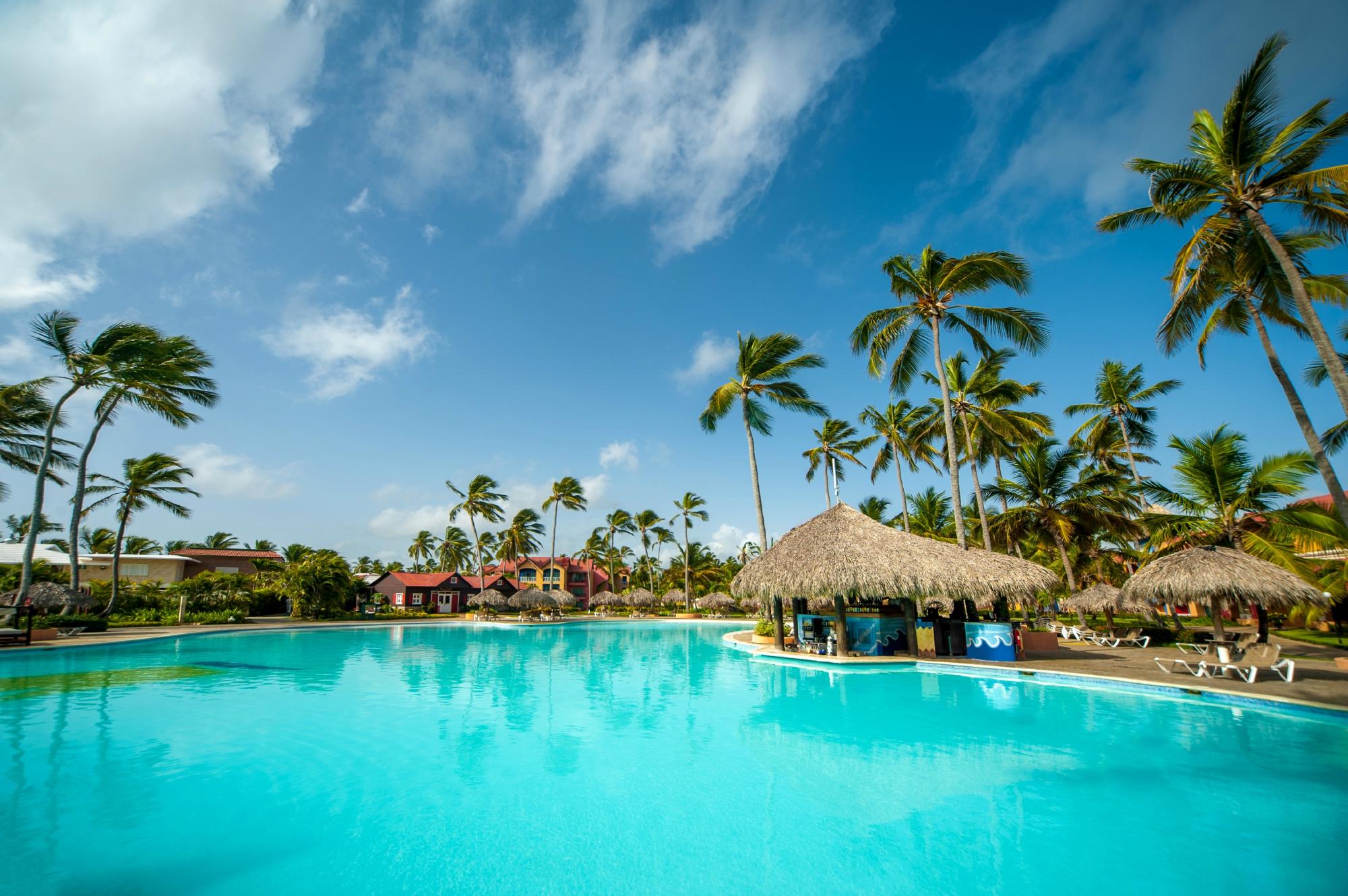 Pool | Splash Bar