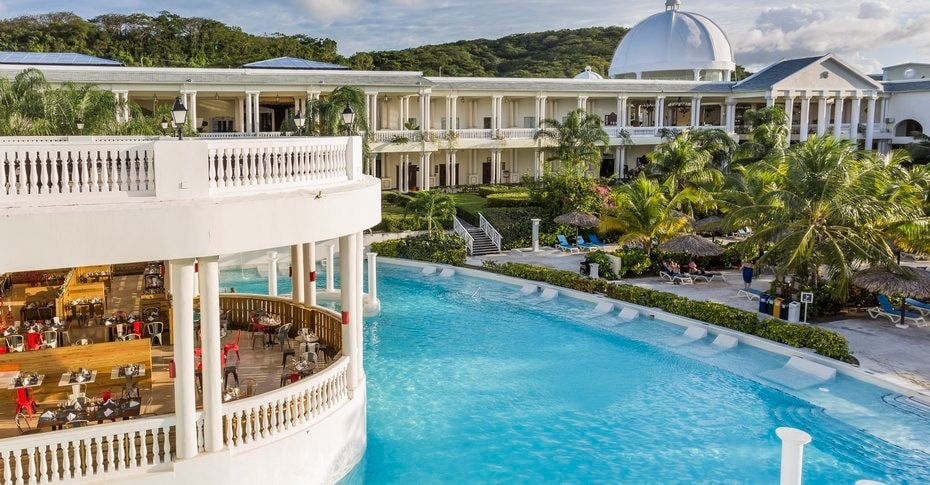 Infinity Pool