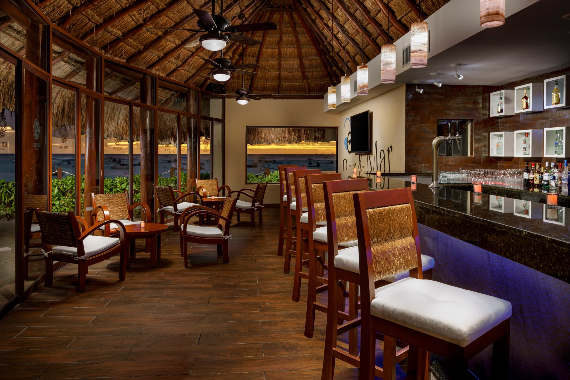 Lounge Bar