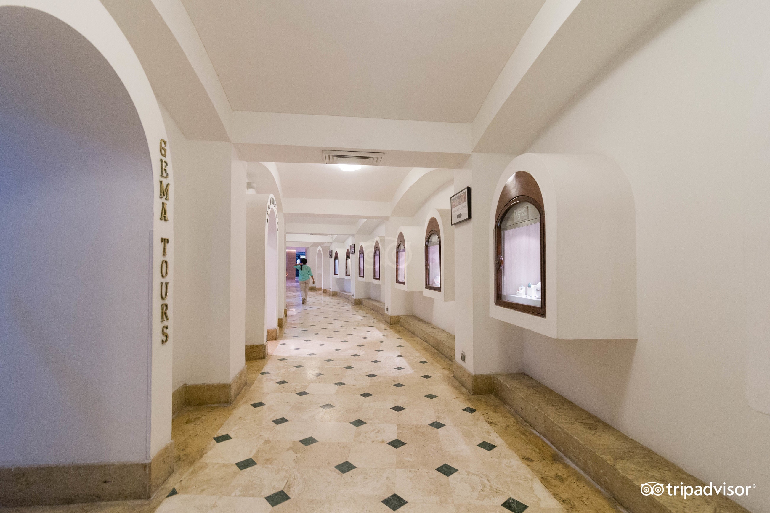 Hallways at the Hilton Cartagena