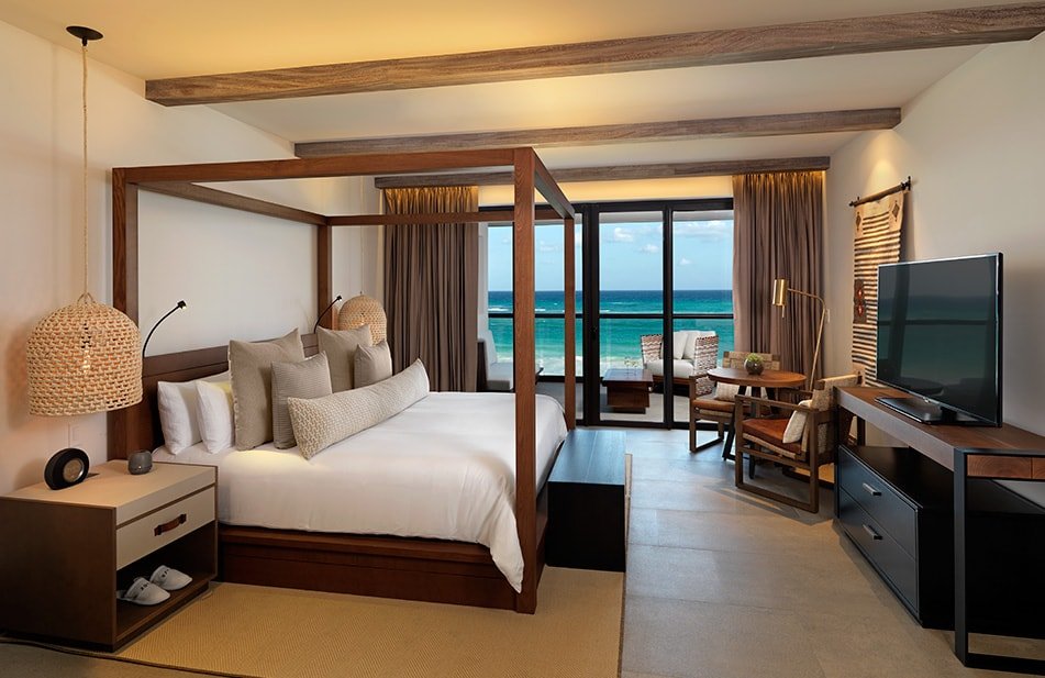 Alcoba oceanfront King Bed