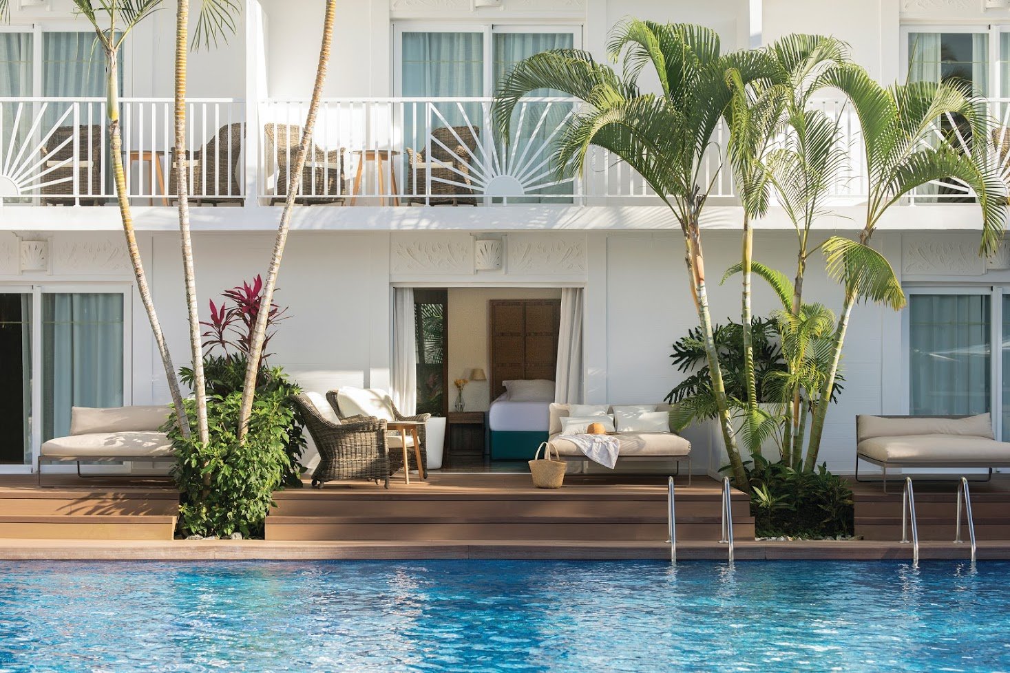 Junior Swim-Up Suite