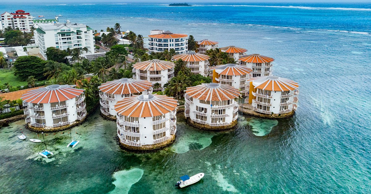 Decameron Aquarium