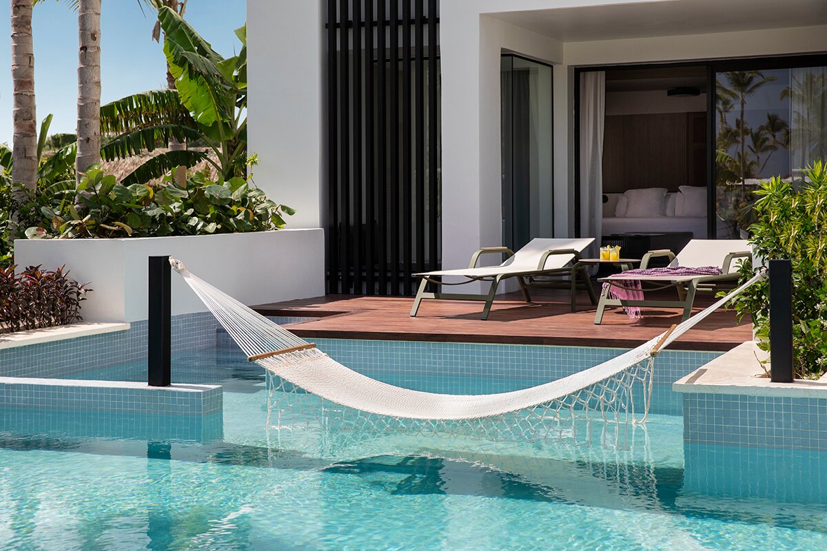 Junior Swim Up Suite