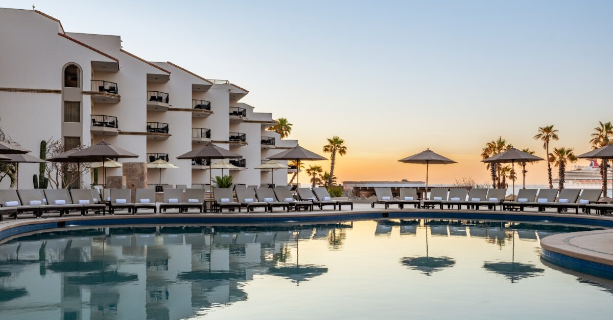 Villa del Palmar Cabo elevates your stay with enhanced amenities, refreshing pools, and oceanfront dining right on Medano Beach.