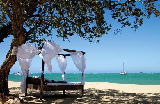 BlueBay Villas Doradas
