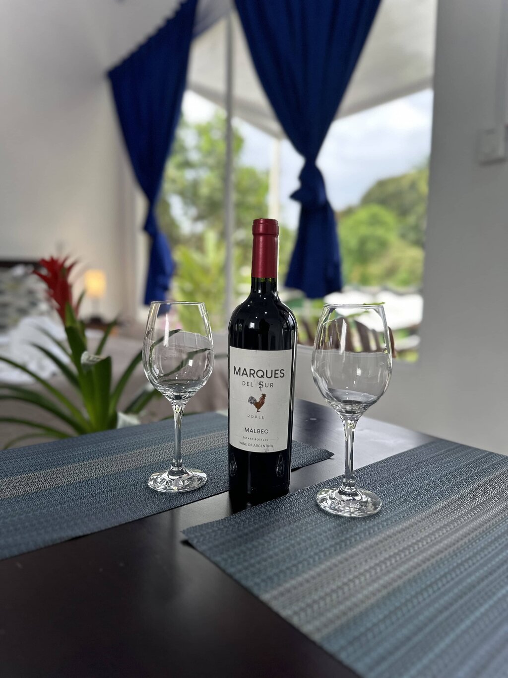 https://hotelserendipity.com/